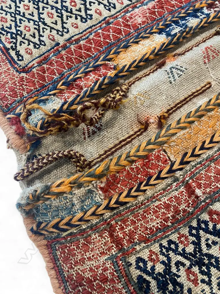 Bag – wool, - supplementary weft - double faced - white ground - rhomboid lattice repeat. 114 x 61.5cm Image 1++